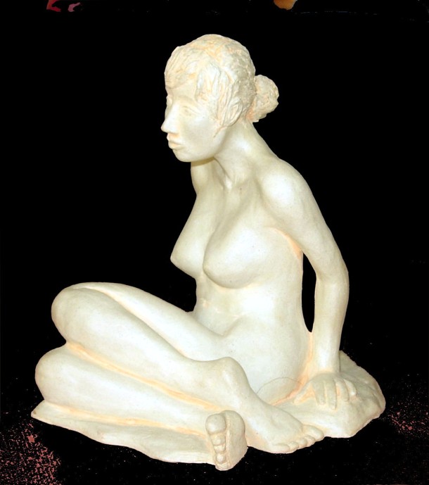 Zoe - Stoneware - 16cm high